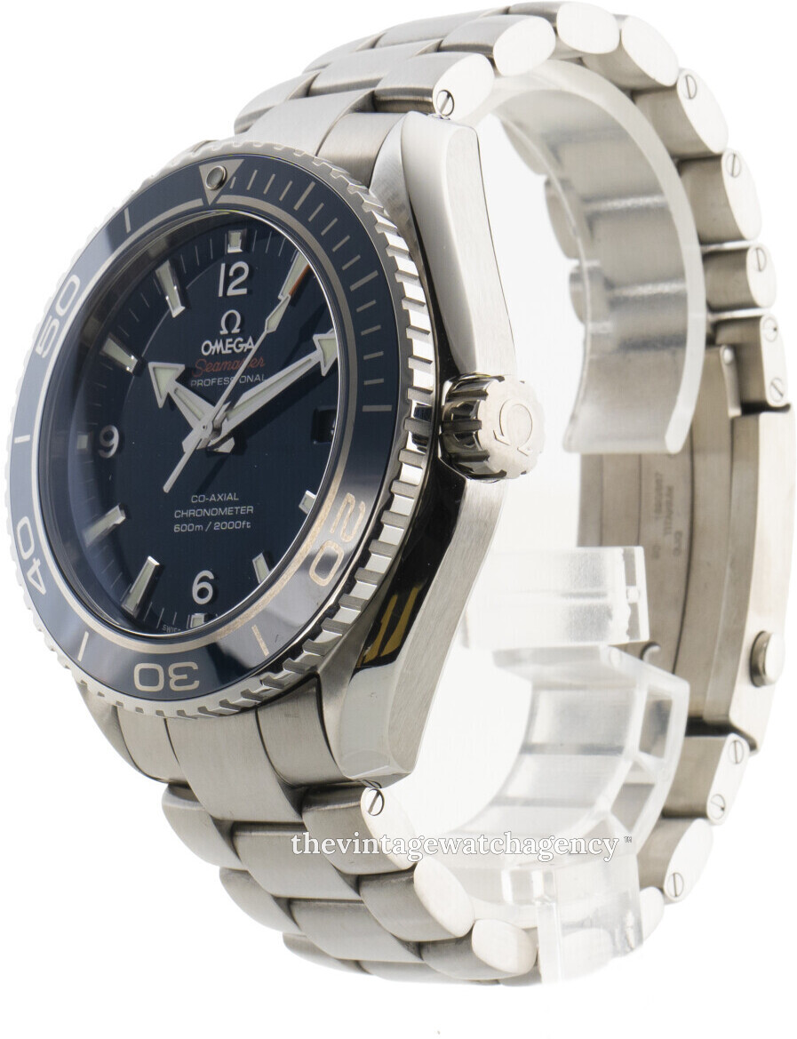 Omega seamaster professional sales 600m 2000ft 007